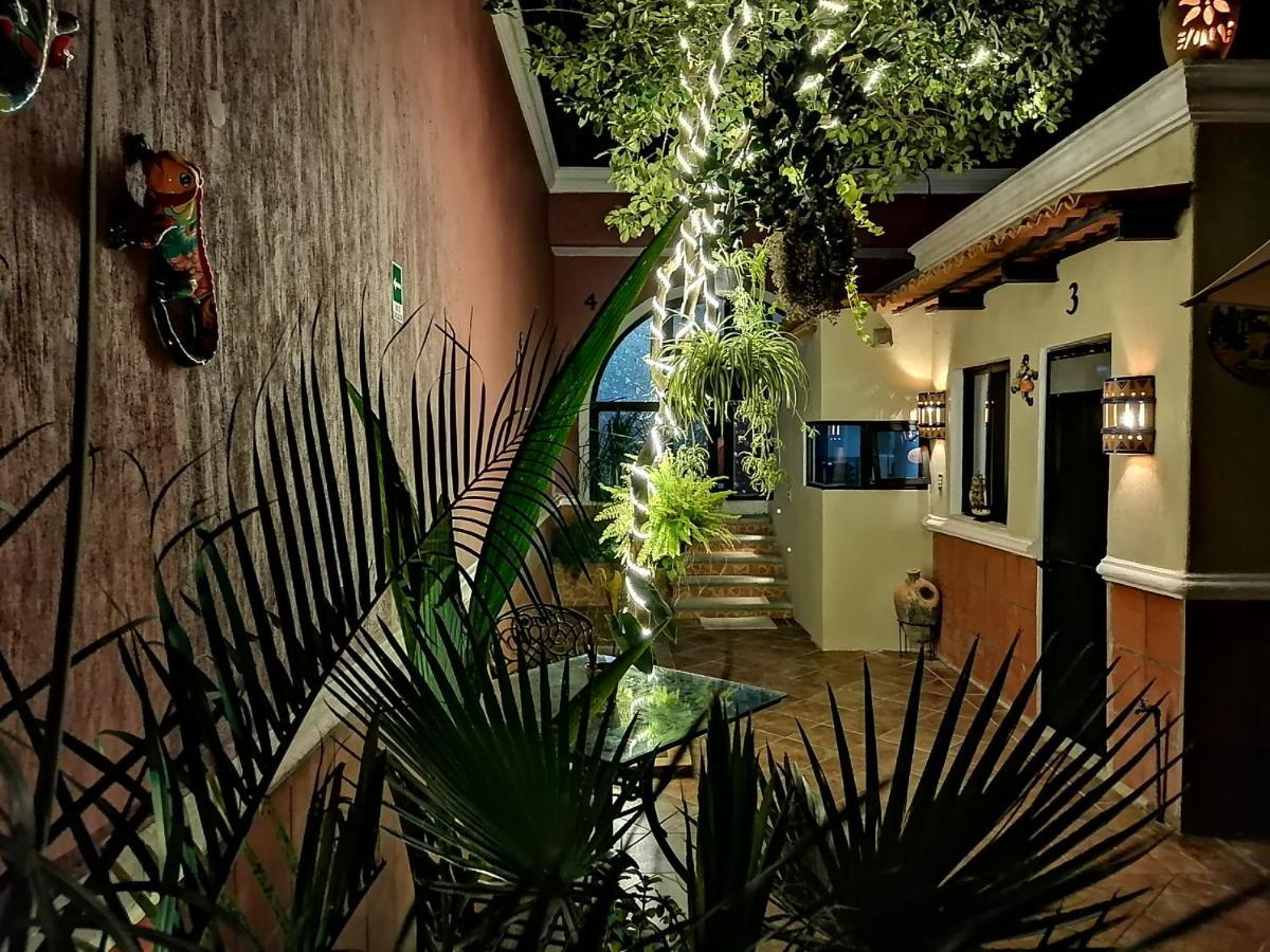 Aparta-Hotel Casa Real Apartamentos Chapala Eksteriør bilde